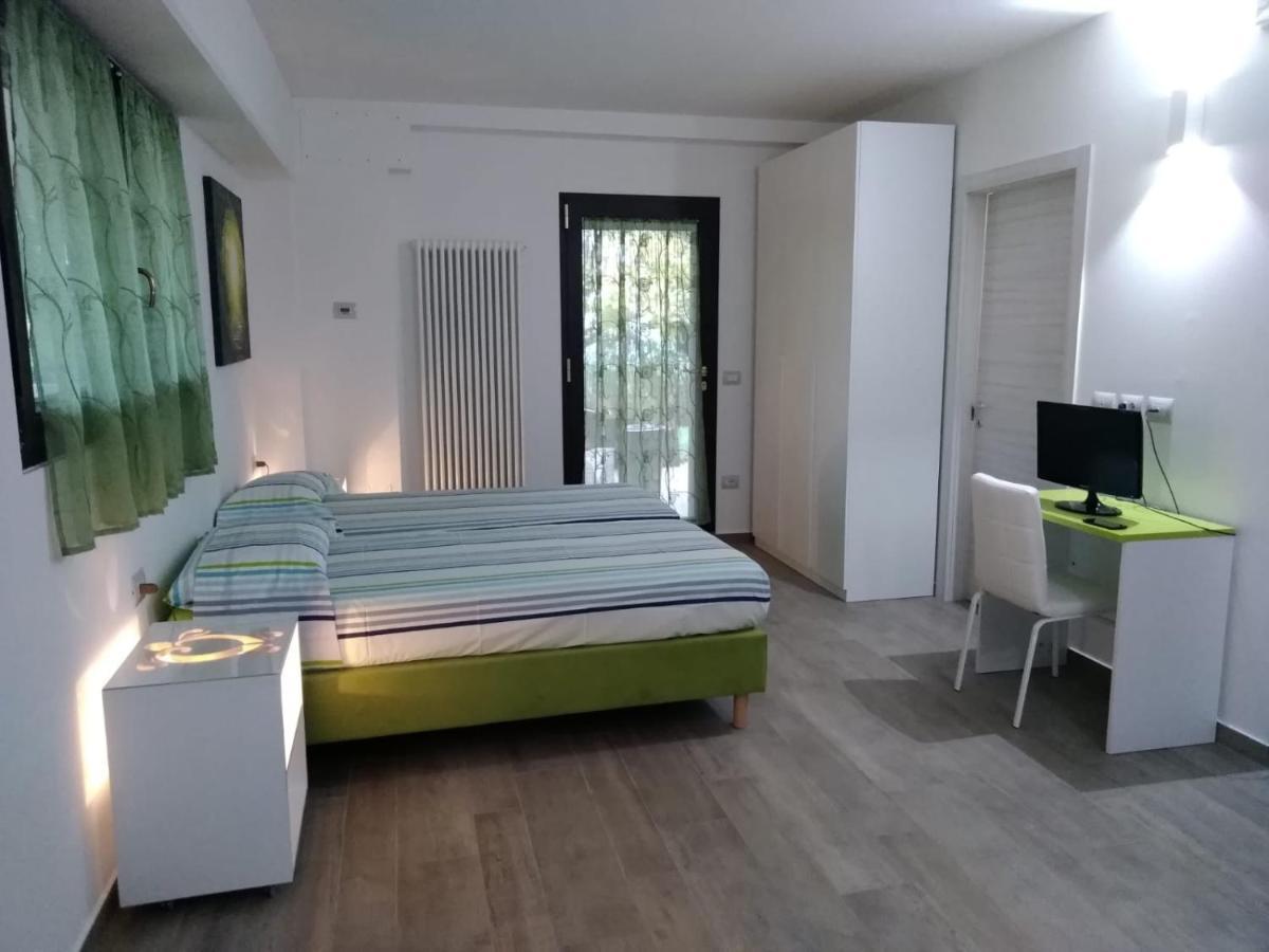 "Cara Pace" In Collina Per Famiglie Bed & Breakfast Montefiore Conca Bagian luar foto