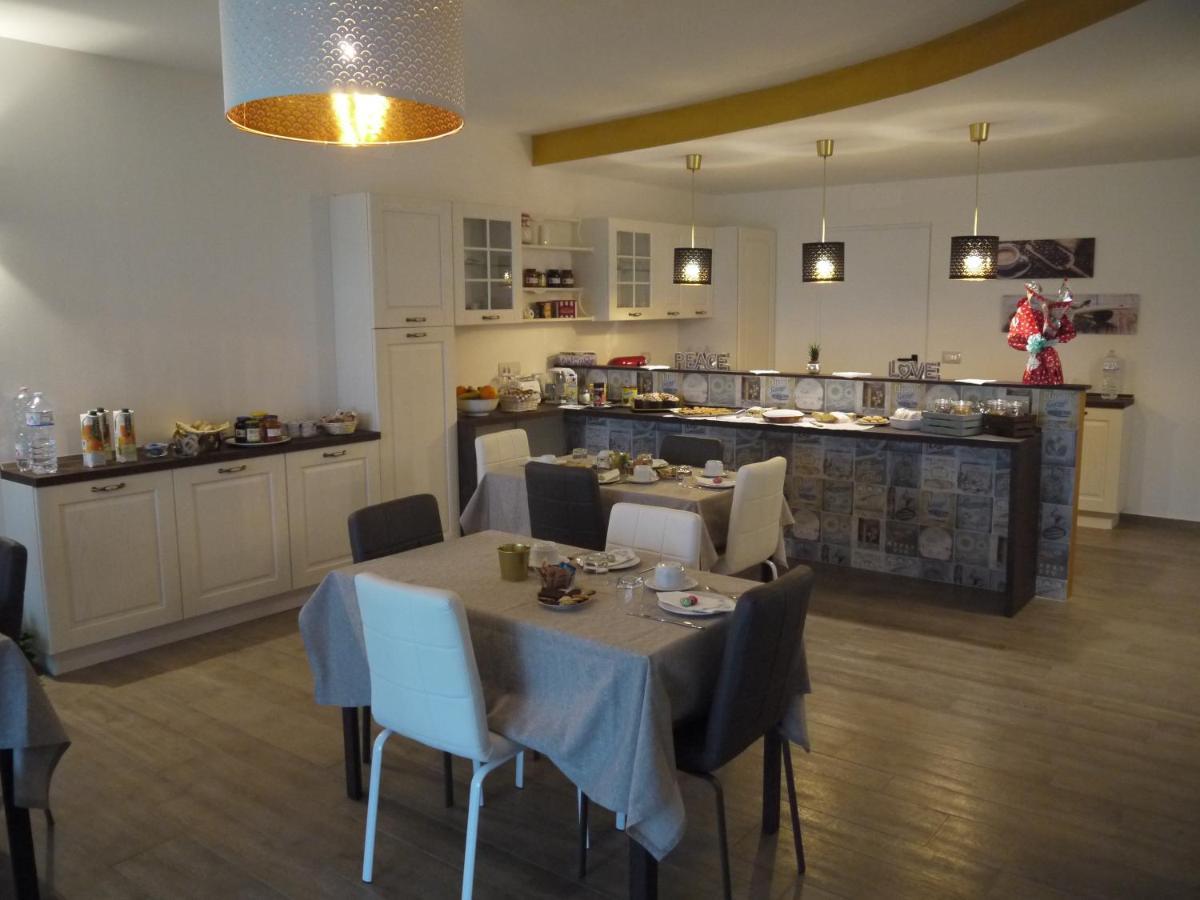 "Cara Pace" In Collina Per Famiglie Bed & Breakfast Montefiore Conca Bagian luar foto